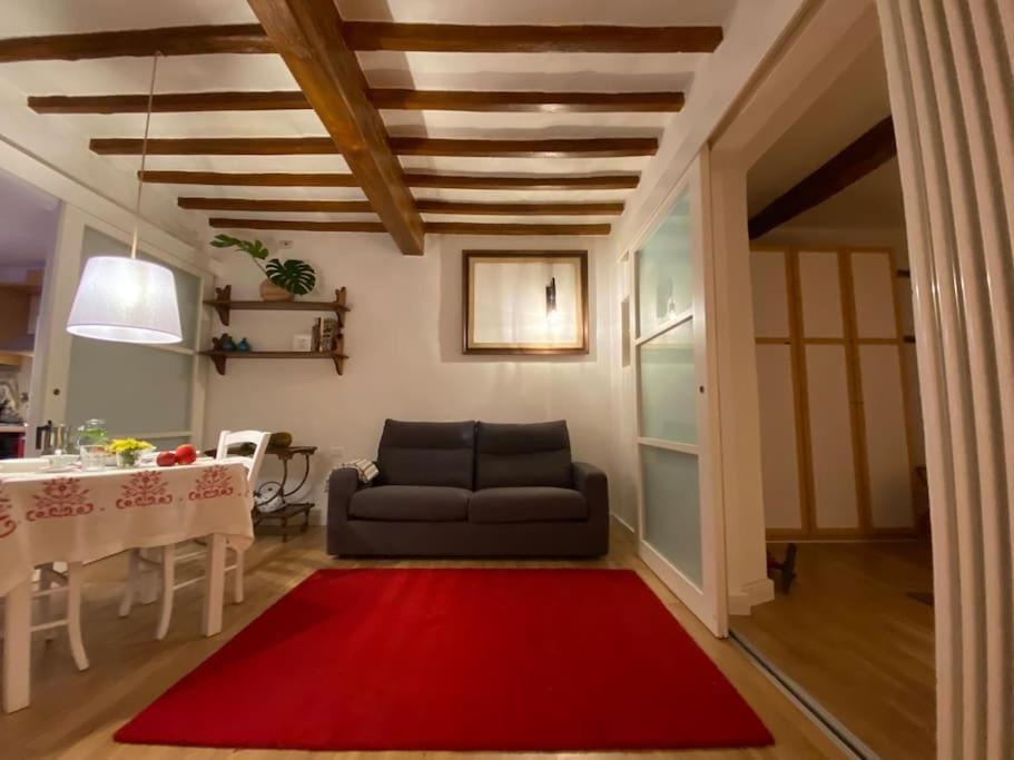 San Lorenzo Apartment In Red Флоренция Экстерьер фото